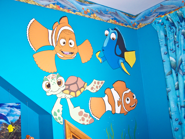 Nemo mural close-up
